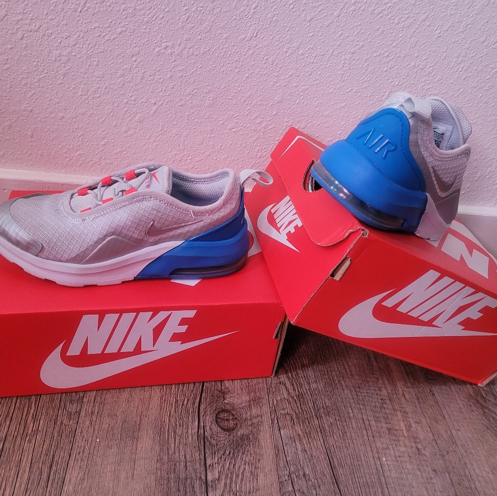Boys bike shoes